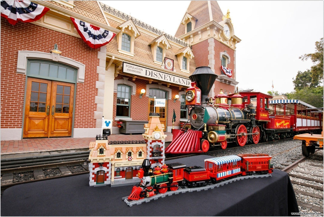 LEGO® Disney Train And Station 71044 Review