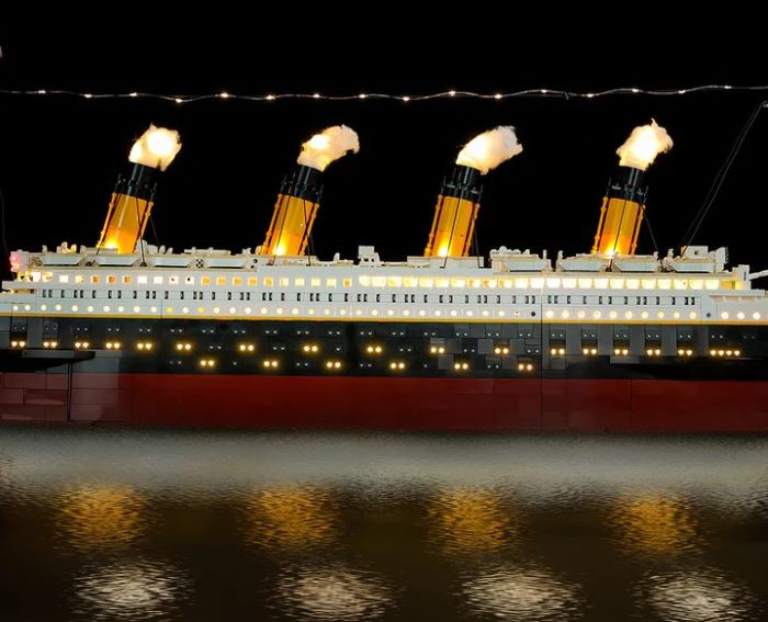 Titanic Lego light kit.