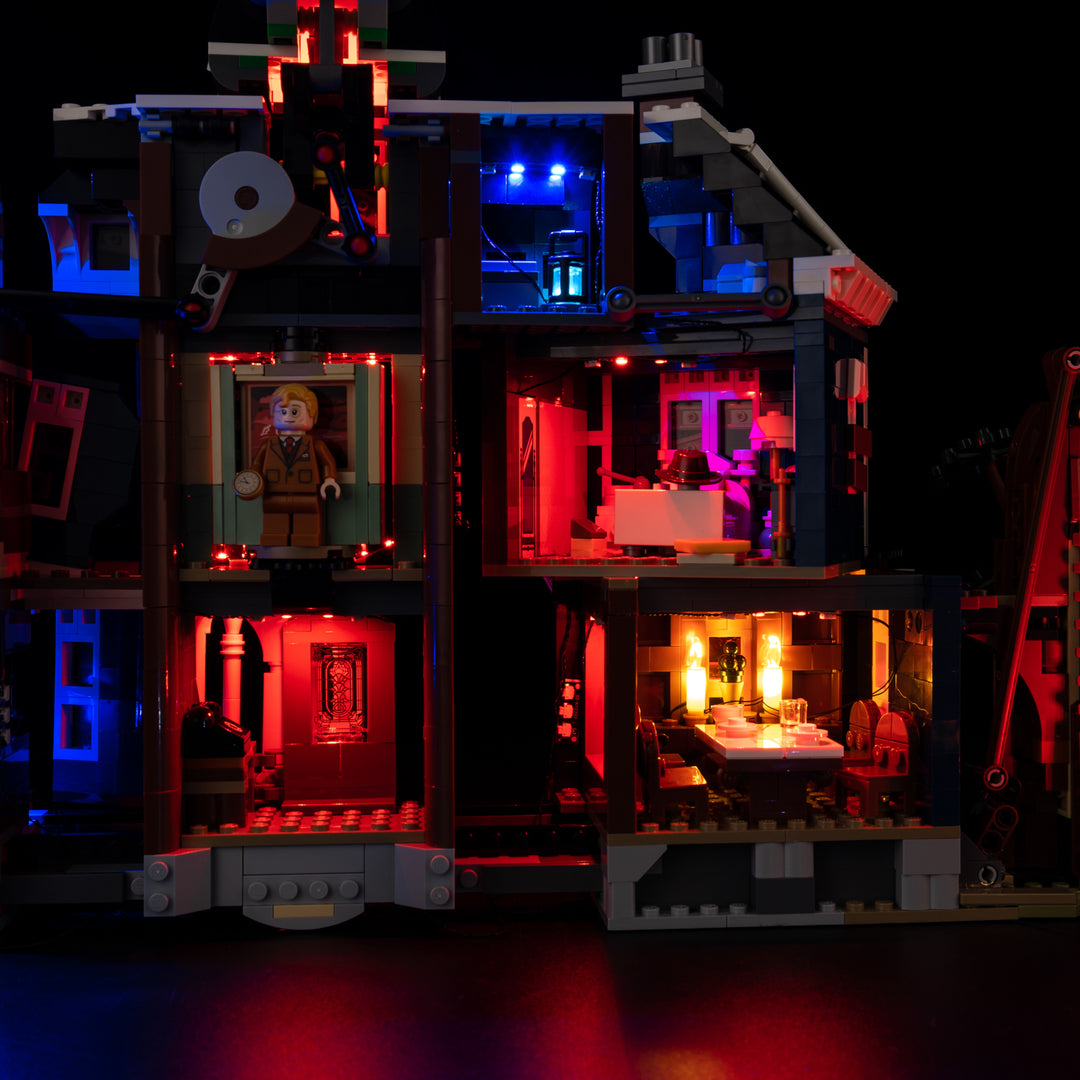LEGO® Stranger Things: The Creel House 11370 Light Kit