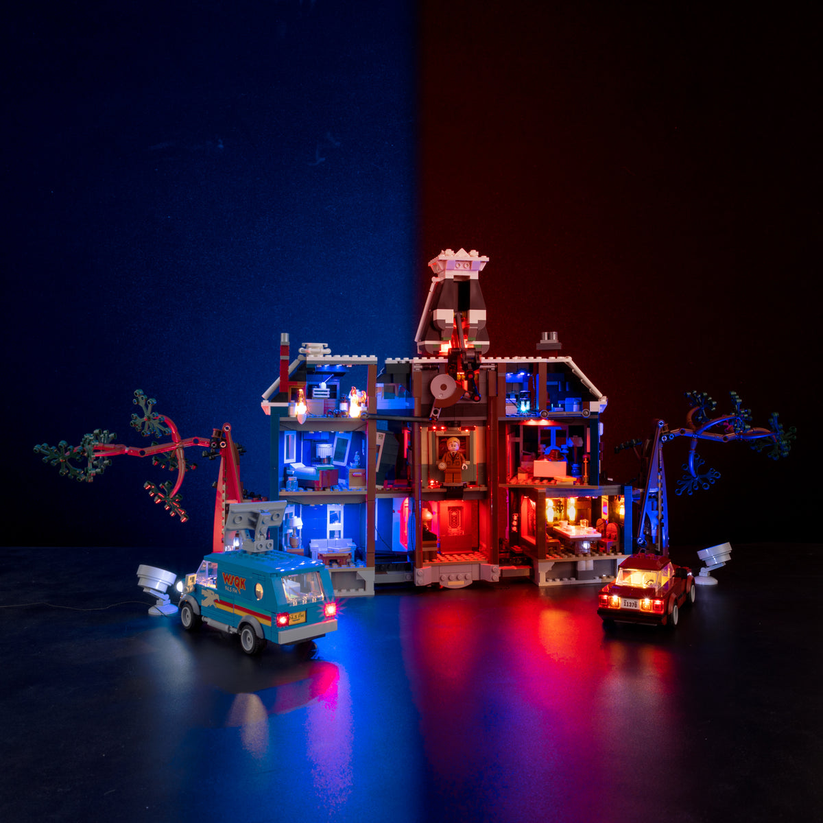 LEGO® Stranger Things: The Creel House 11370 Light Kit